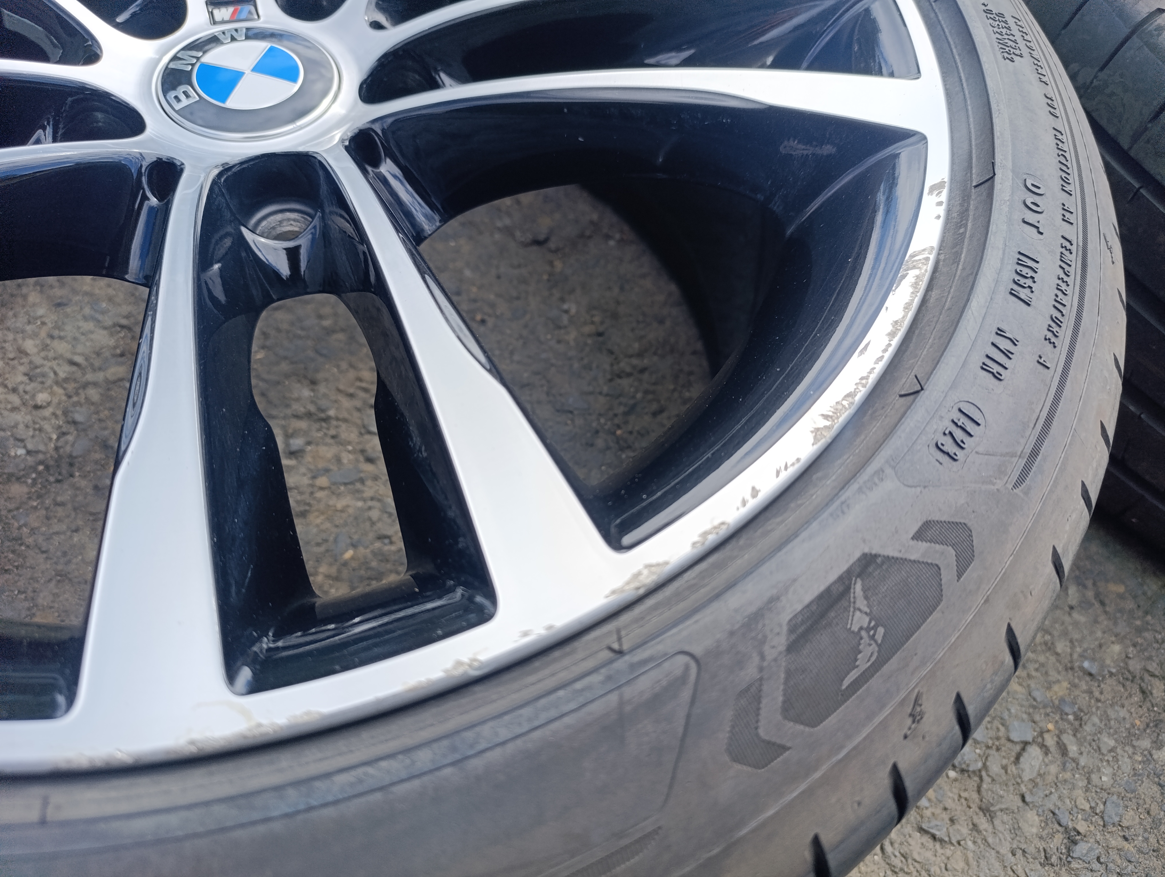 5x120 BMW F34 Mpaket 8Jx19 ET30 a 9Jx19 ET42 alu disky