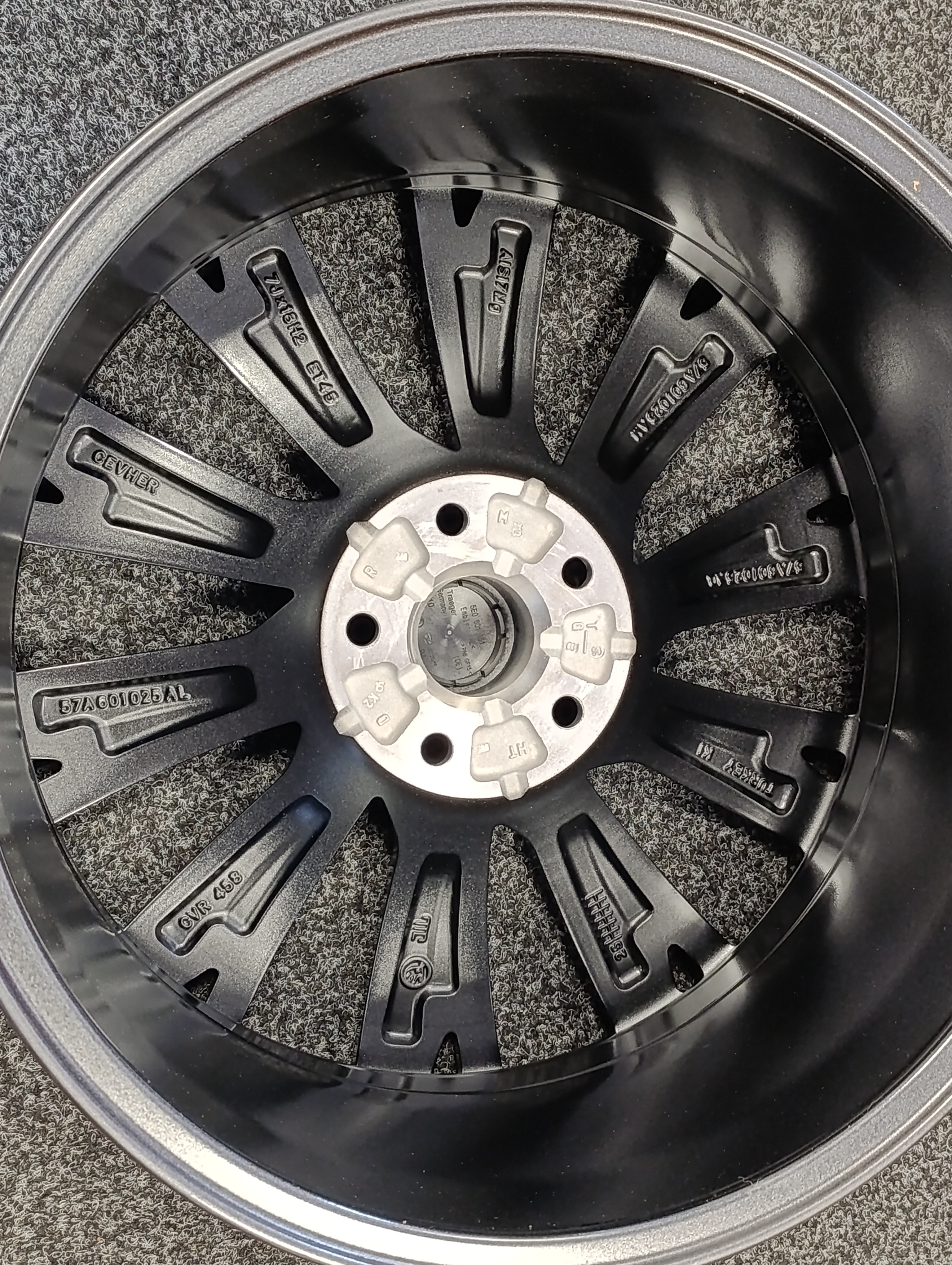 5x112 Škoda Karoq 7Jx18" ET45 alu disky