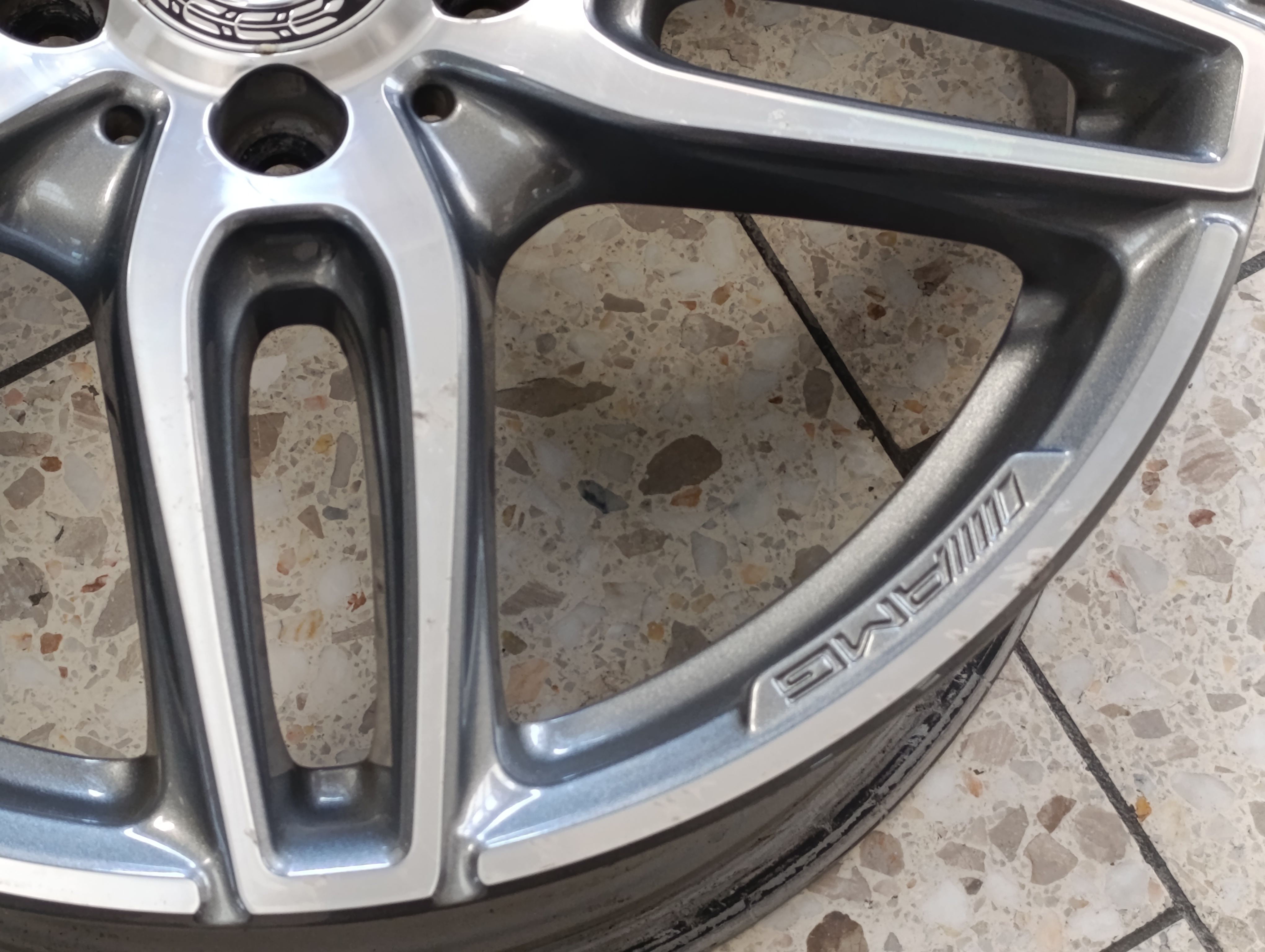 5x112 Mercedes AMG 7,5Jx18 ET52 č. A1764010700 alu disky