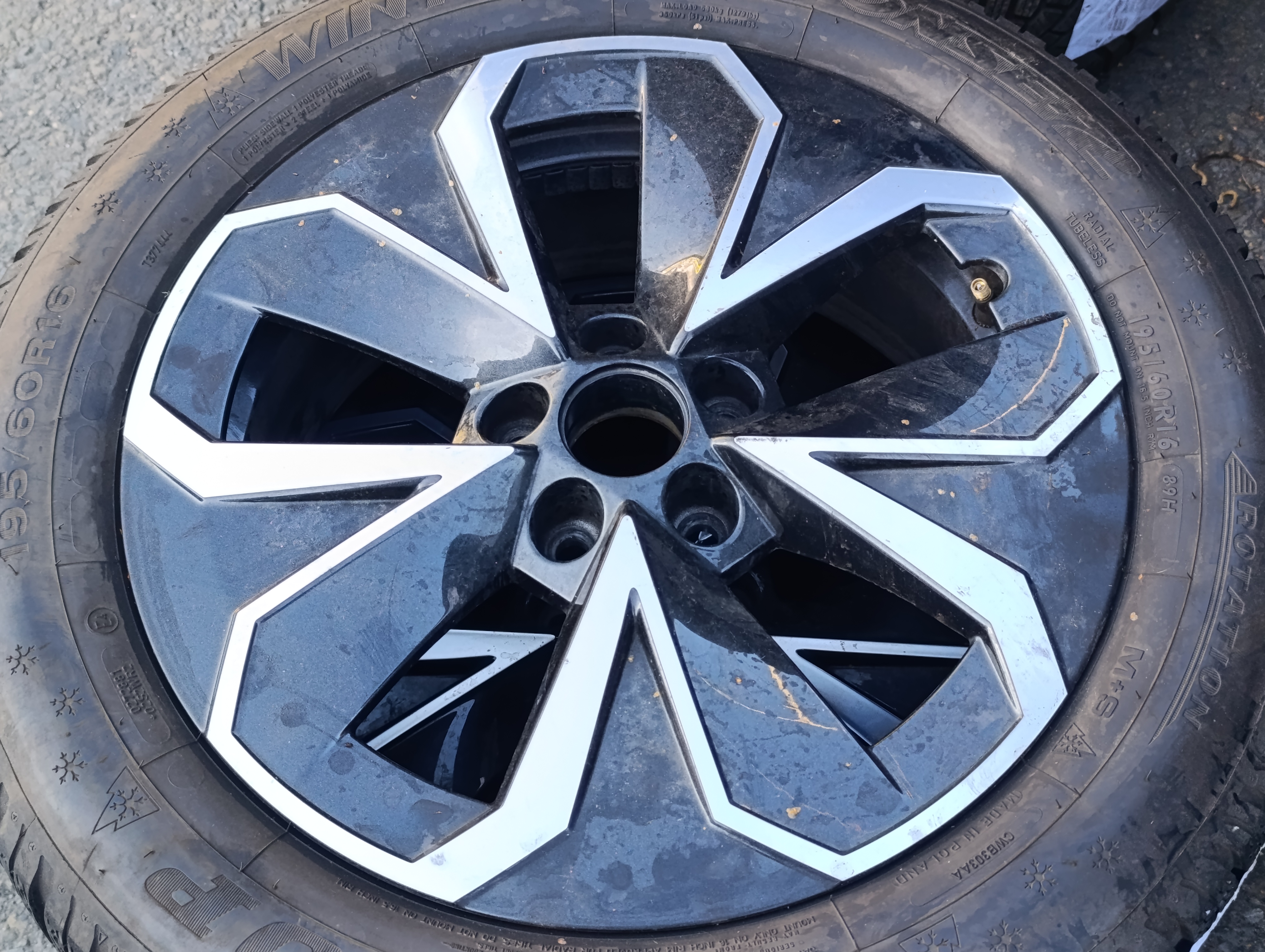 5x100 Škoda Kamiq 6Jx16 ET38 alu disky