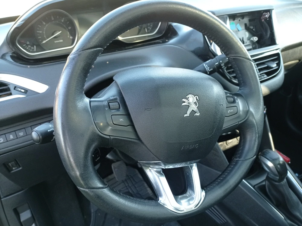 Peugeot 208 1.6HDi 16V 92 náhradní díly