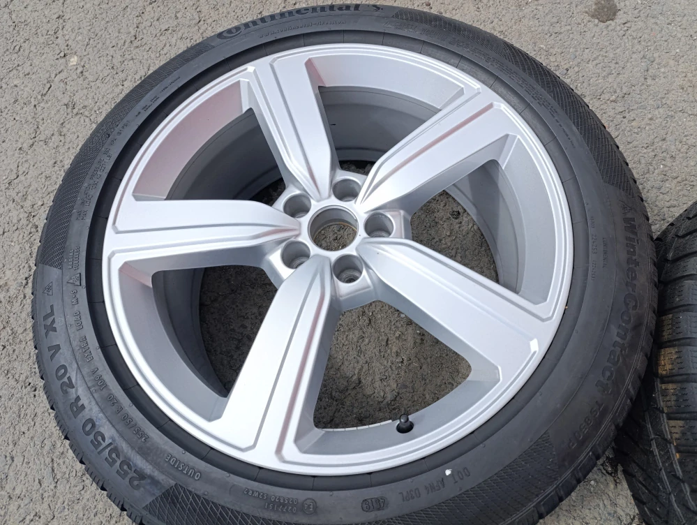 5x112 Audi Q8 E-Tron 9Jx20 ET38 číslo 4KE601025S alu disky