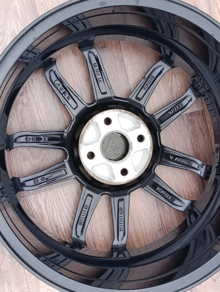 4x100 Rial 6,5Jx17 ET49 LUC657-4L alu disky