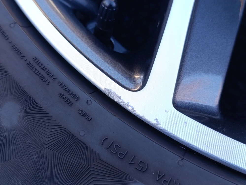 5x114,3 Hyundai Santa Fe 8,5Jx20 č. 52910-S1870 alu disky