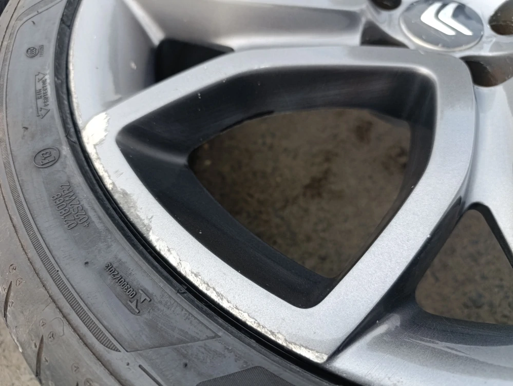 5x108 Citroen C5 8Jx19 ET33 alu disky