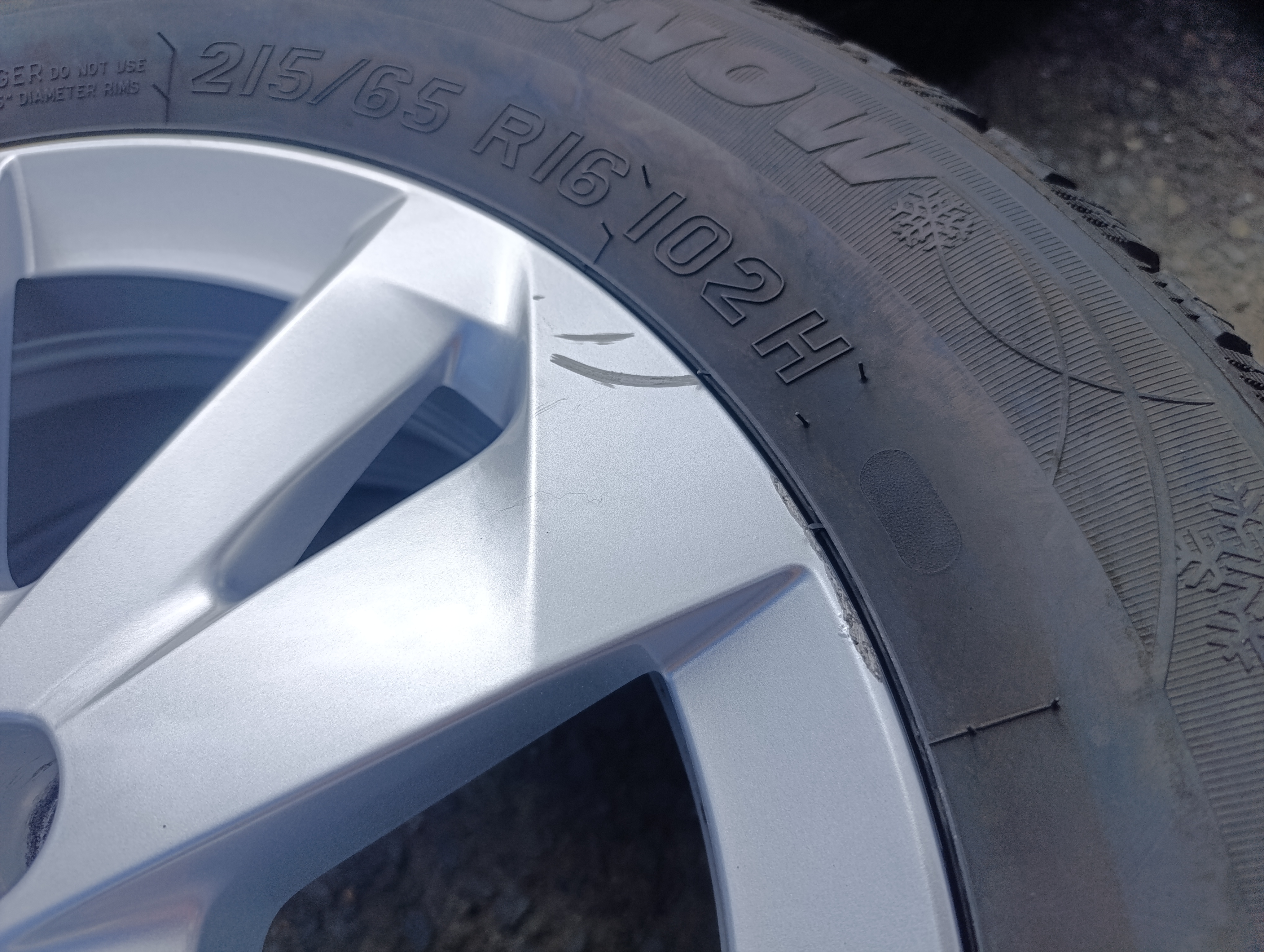 5x108 Peugeot Rifter 6,5Jx16 ET47 č.9816963177 alu disky