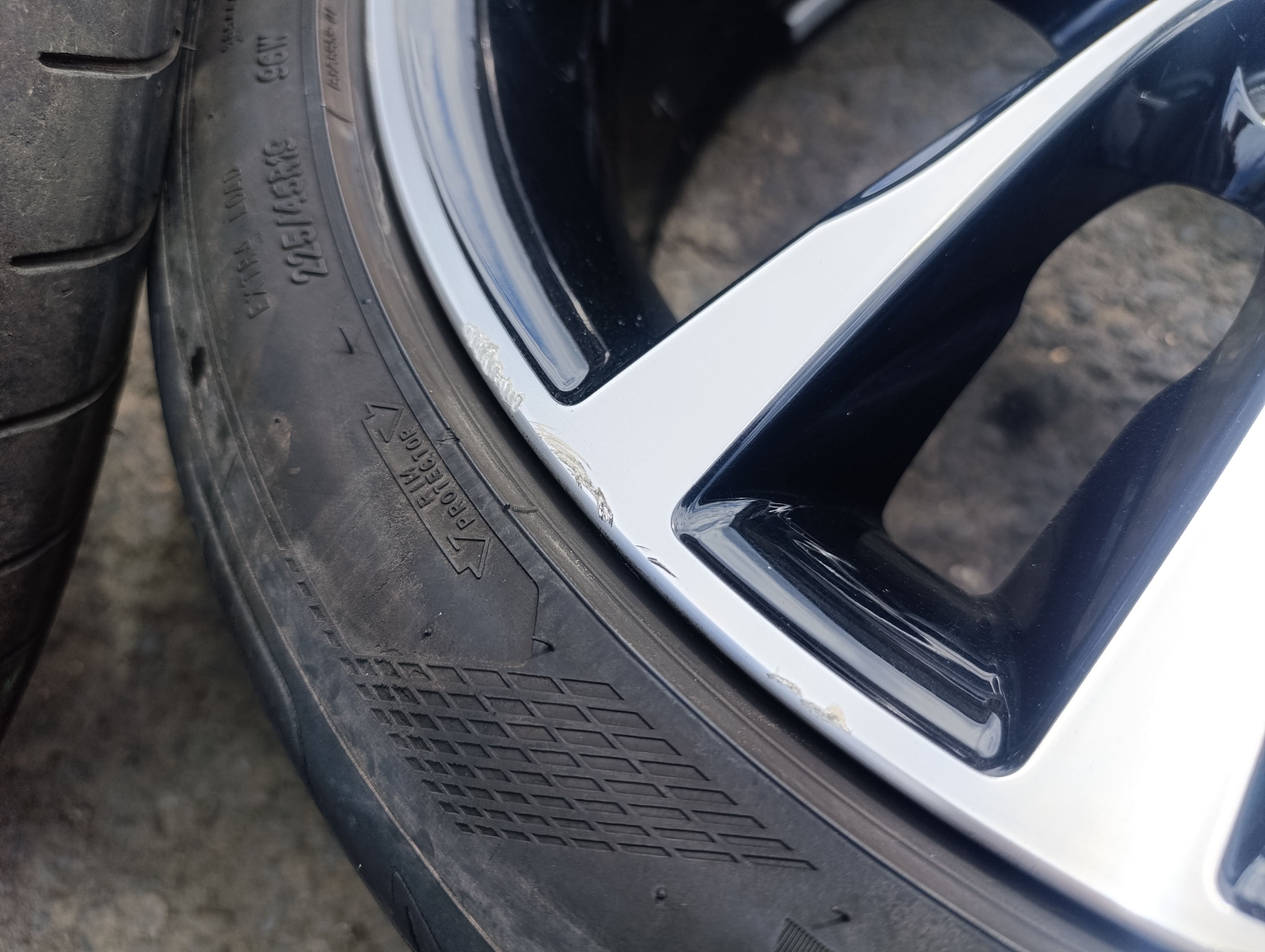 5x120 BMW F34 Mpaket 8Jx19 ET30 a 9Jx19 ET42 alu disky
