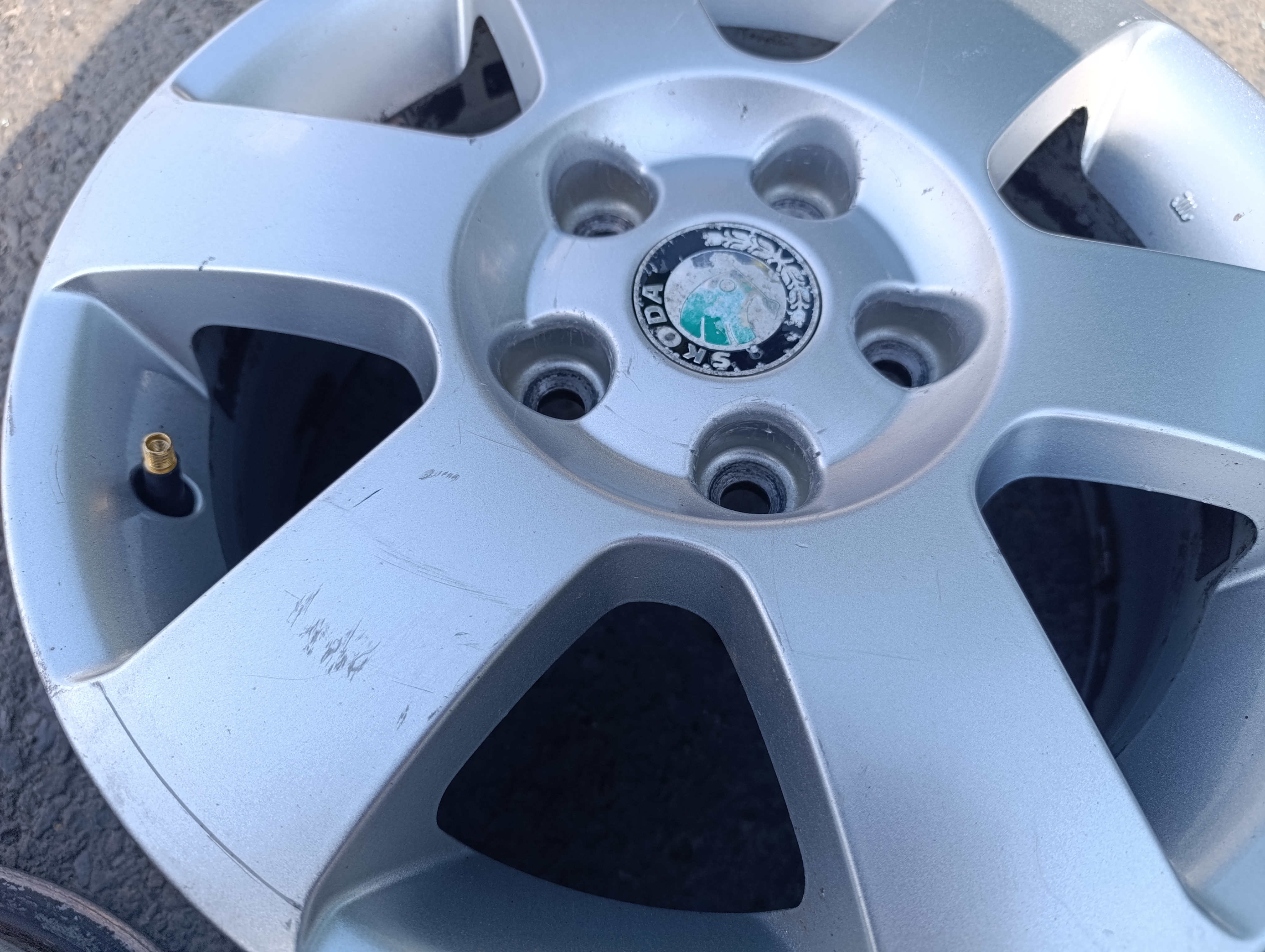 5x112 Škoda Octavia II 6Jx15 ET47 alu disky Orion