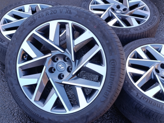 5x114,3 Hyundai Santa Fe 8,5Jx20 č. 52910-S1870 alu disky