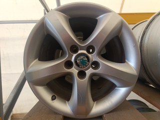5x100 Škoda Fabia 6Jx15 ET43 5J0601025A alu disky