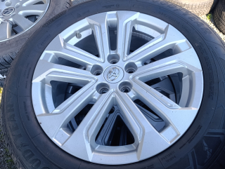 5x114,3 Toyota RAV 4  7Jx18 ET35 č.PW45742001 alu disky